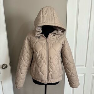 Calvin Klein. Women’s Hooded Puffer. Size S. Gently Worn.